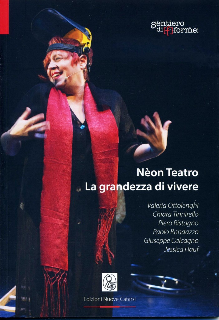 copertina Nèon Teatro - La grandezza di vivere