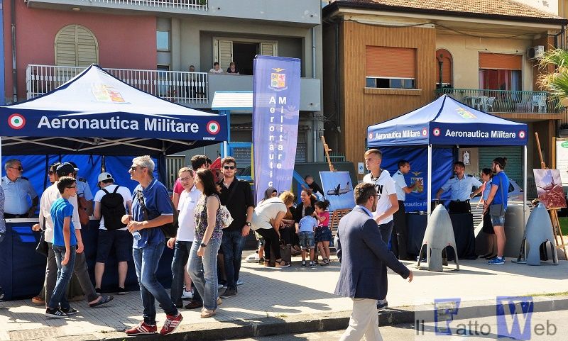 Stand dell'Aeronautica al Giardini Naxos Air Show